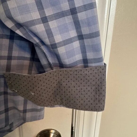 Tommy Bahama Button Down Shirt - Picture 2 of 6
